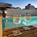 Casa Natalia Tías